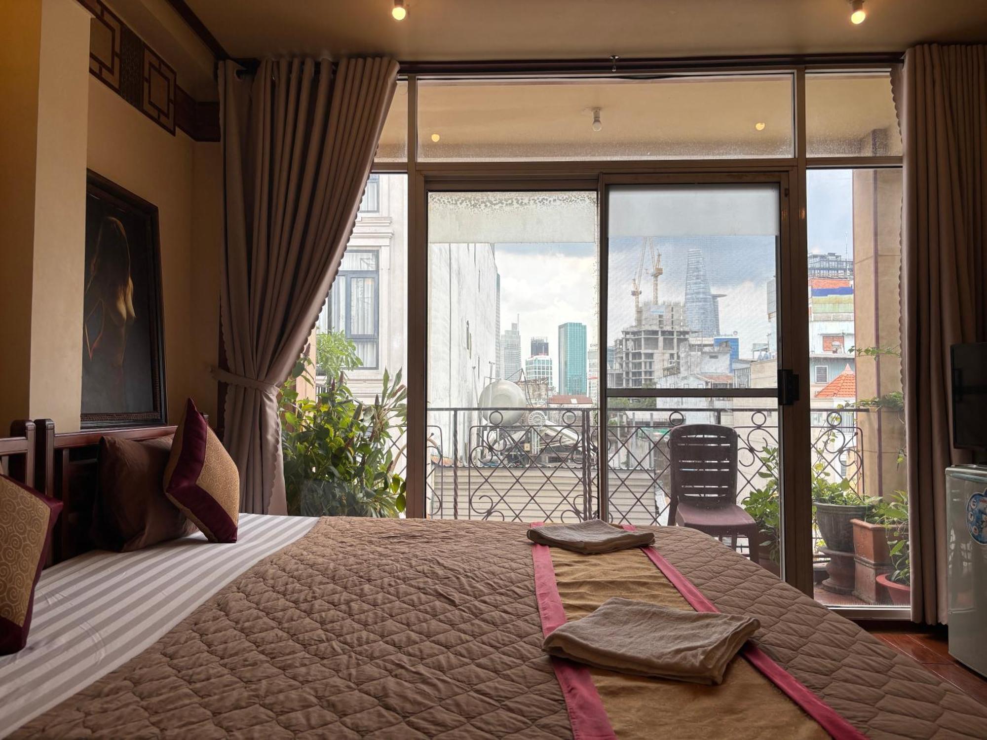 Bi Saigon - Bui Vien Walking Street 3*